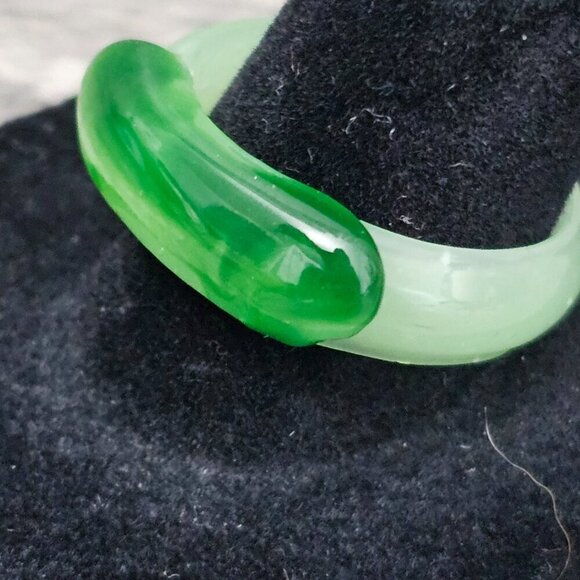 Carved Jade Nephrite Saddle Translucent Natural Green Jade Band Ring - Picture 4 of 7